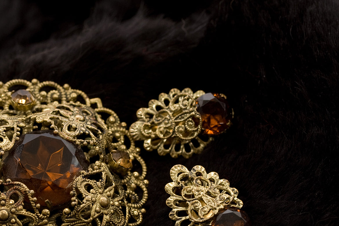 Diamond Necklace that looks luxurious